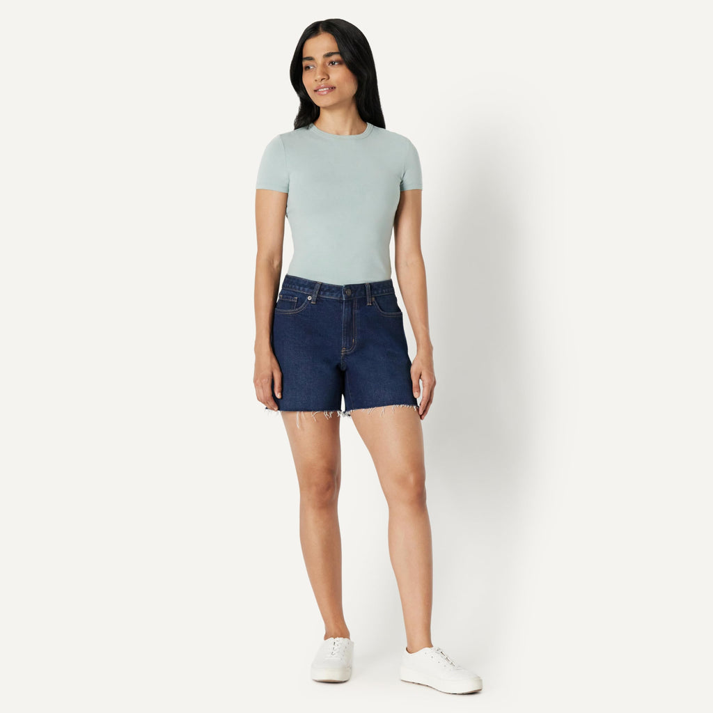 Amazon Essentials Women's Low Stretch Mid-Rise Regular-Fit Jean Short